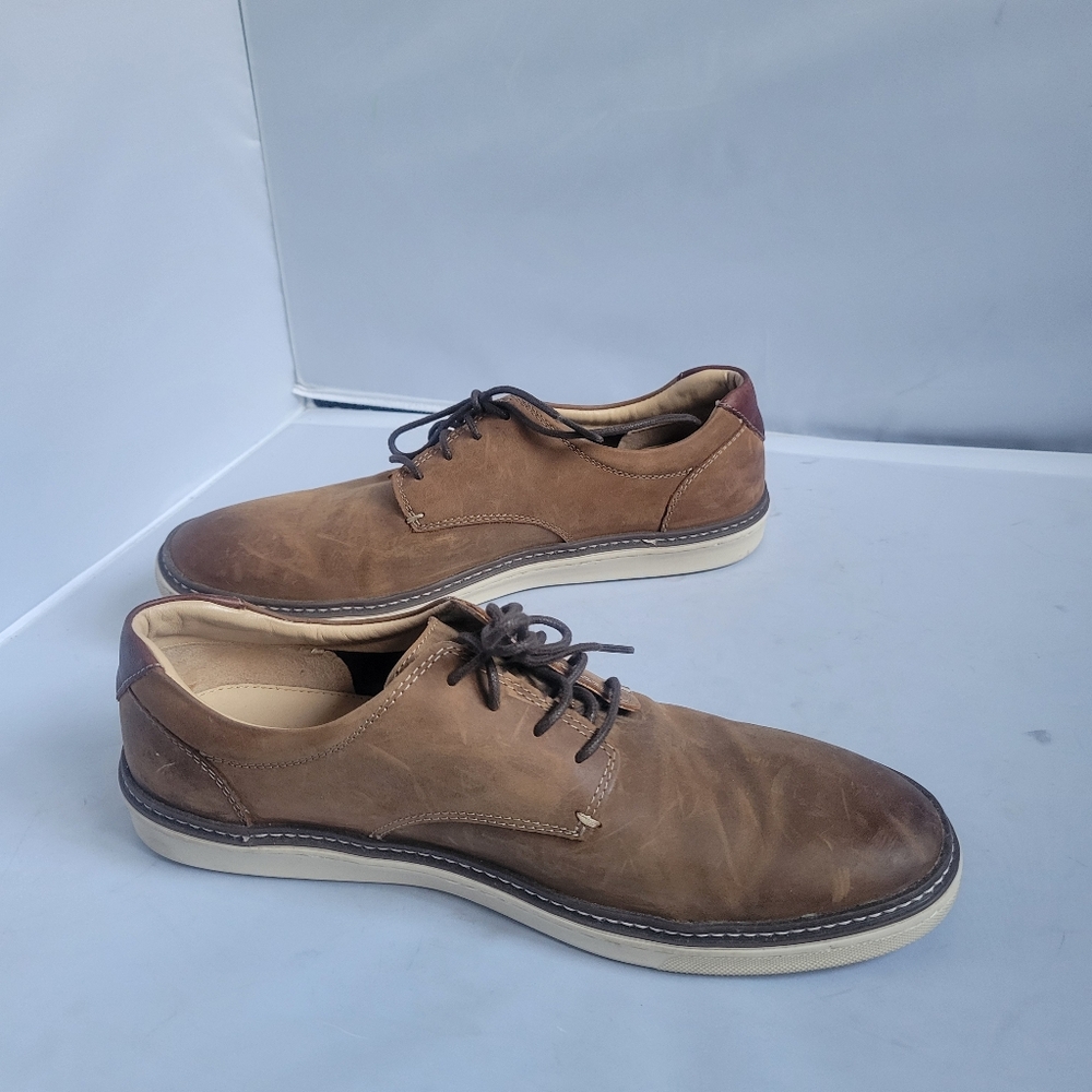 J & M Sheepskin Men's Burnished Brown Leather  Lace-Up Dress Shoes Size 11.5